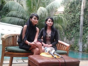 Ditemani Sang Adik, Pramugari yang Dipukul Pejabat Babel Angkat Bicara
