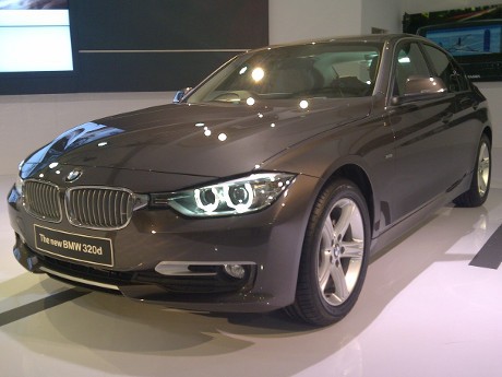 Tak Perlu Antre Lama, BMW 320d Ready Stock!