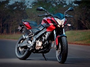 Apa Beda Bajaj Pulsar 200NS yang Dijual di Indonesia dengan India?