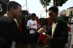 Jelang HUT DKI, Pedagang Baju Pangsi Panen Rezeki