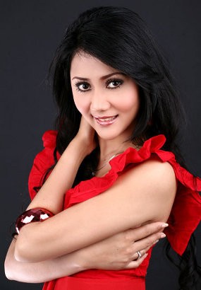Artis-artis Indonesia Ini Juga Pernah Mencoba Bunuh Diri Artis-artis Indonesia Ini Juga Pernah Mencoba Bunuh Diri