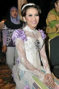 Ayu mengaku tegang saat menjadi model pakaian pengantin. Noel/detikHOT.