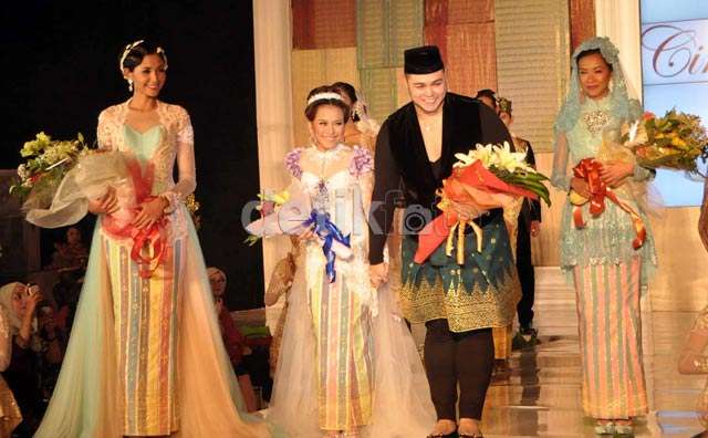 Ayu Ting Ting Cantik Berkebaya Pengantin