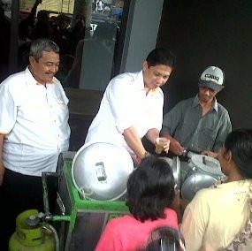 Ide Mendadak Jadi Pedagang Bubur Kacang di Rumentang Siang