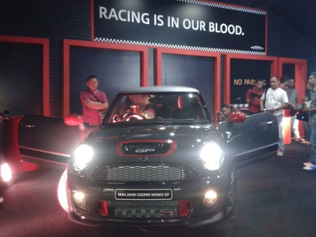 MINI John Cooper Works GP untuk Indonesia Hanya 4 Unit!