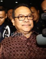 Rusli Zainal Diperiksa KPK Selama 11 Jam