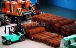 Mengintip Aktivitas Bongkar Muat Gulungan Baja