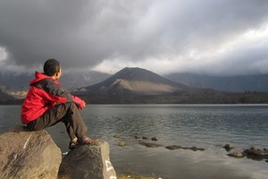 Menyerah Dalam Kecantikan Danau Segara Anak