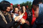 Wanita Ini Teriaki Mega Sebagai Anaknya