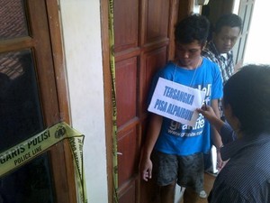 Reka Ulang Pembunuhan, SPG Cantik Diperkosa Saat Tubuhnya Bersimbah Darah