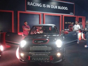 MINI John Cooper Works GP Bukan untuk Pengemudi Biasa