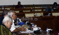 Pemanggilan dari Komisi III akan berlangsung secara berseri. Tiap-tiap eks Pimpinan KPK akan dipanggil mulai hari ini hingga beberapa hari ke depan. Lamhot Aritonang/detikFoto.