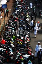 Ada Demo FPI, Lalin Semanggi-Blok M Macet