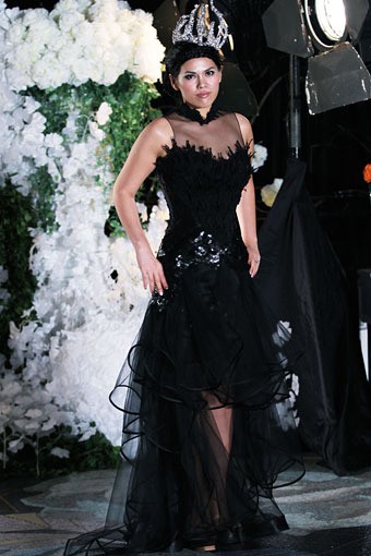 Jakarta, Indonesia - 04 Juni. Windy Chandra Trunk Show 2013 Le Jardin du Paradise at Plaza Indonesia Lt.4. 04 Juni 2013. Jakarta. [Foto: Mohammad Abduh/Wolipop]