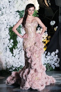 Jakarta, Indonesia - 04 Juni. Windy Chandra Trunk Show 2013 Le Jardin du Paradise at Plaza Indonesia Lt.4. 04 Juni 2013. Jakarta. [Foto: Mohammad Abduh/Wolipop]