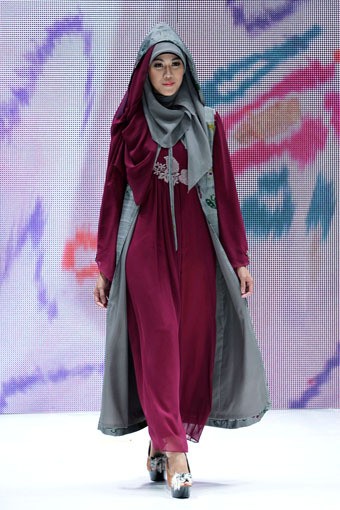 Jakarta, Indonesia - 02 Juni. Donggala Exquisite Looks by Nieta Hidayani. Indonesia Islamic Fashion Fair 2013 at Jakarta Convention Center. 02 Juni 2013. Senayan. Jakarta. [Foto: Mohammad Abduh/Wolipop]