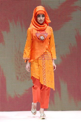 Jakarta, Indonesia - 02 Juni. Donggala Exquisite Looks by Nieta Hidayani. Indonesia Islamic Fashion Fair 2013 at Jakarta Convention Center. 02 Juni 2013. Senayan. Jakarta. [Foto: Mohammad Abduh/Wolipop]
