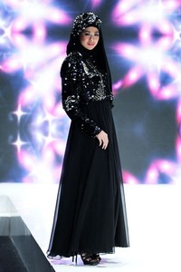 Jakarta, Indonesia - 02 Juni. Yuyuk Nurmaisya Glamz with Tradition. Indonesia Islamic Fashion Fair 2013 at Jakarta Convention Center. 02 Juni 2013. Senayan. Jakarta. [Foto: Mohammad Abduh/Wolipop]