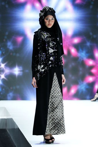 Jakarta, Indonesia - 02 Juni. Yuyuk Nurmaisya Glamz with Tradition. Indonesia Islamic Fashion Fair 2013 at Jakarta Convention Center. 02 Juni 2013. Senayan. Jakarta. [Foto: Mohammad Abduh/Wolipop]
