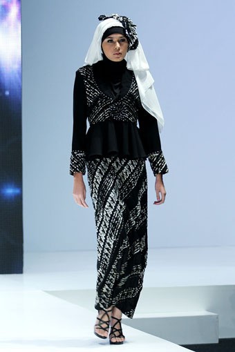 Jakarta, Indonesia - 02 Juni. Yuyuk Nurmaisya Glamz with Tradition. Indonesia Islamic Fashion Fair 2013 at Jakarta Convention Center. 02 Juni 2013. Senayan. Jakarta. [Foto: Mohammad Abduh/Wolipop]
