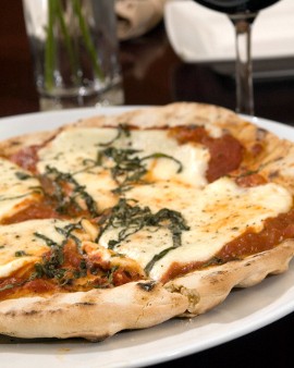 Mau Bikin Pizza Asli Italia? Ikuti Aturan Resminya!