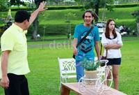 Film itu juga dibintangi artis muda berbakat Pamela Bowie, dan Adipati Dolken.