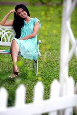 Senyum Manis Sylvia Fully