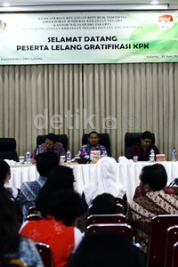 Sebanyak 45 barang gratifikasi KPK dilelang di Kantor Direktorat Jenderal Kekayaan Negara (KDJKN). Lamhot Aritonang/detikFoto.