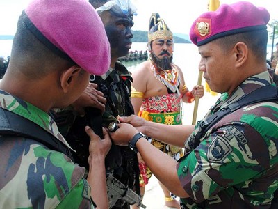 Penyematan Brevet Selam Batalyon Infantri - 7 Marinir