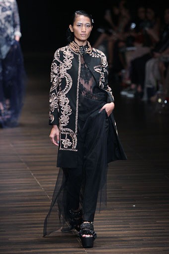 Jakarta, Indonesia - 05 Juni. Postcard by Biyan Wanaatmadja 30 Year in Fashion at Grand Ballroom Hotel Mulia. 05 Juni 2013. Senayan. Jakarta. [Foto: Mohammad Abduh/Wolipop]