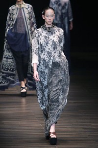 Jakarta, Indonesia - 05 Juni. Postcard by Biyan Wanaatmadja 30 Year in Fashion at Grand Ballroom Hotel Mulia. 05 Juni 2013. Senayan. Jakarta. [Foto: Mohammad Abduh/Wolipop]