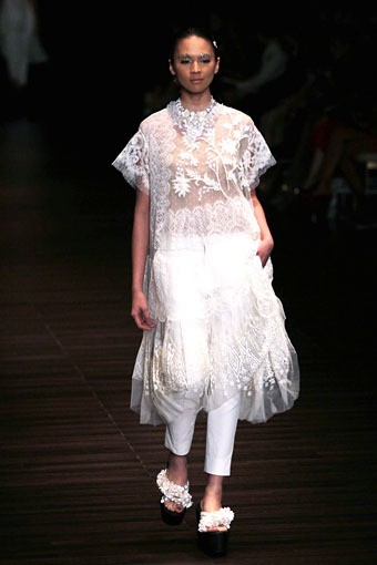 Jakarta, Indonesia - 05 Juni. Postcard by Biyan Wanaatmadja 30 Year in Fashion at Grand Ballroom Hotel Mulia. 05 Juni 2013. Senayan. Jakarta. [Foto: Mohammad Abduh/Wolipop]