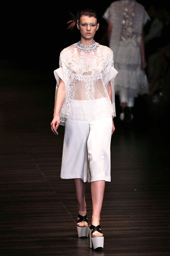 Jakarta, Indonesia - 05 Juni. Postcard by Biyan Wanaatmadja 30 Year in Fashion at Grand Ballroom Hotel Mulia. 05 Juni 2013. Senayan. Jakarta. [Foto: Mohammad Abduh/Wolipop]