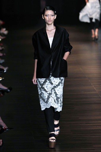 Jakarta, Indonesia - 05 Juni. Postcard by Biyan Wanaatmadja 30 Year in Fashion at Grand Ballroom Hotel Mulia. 05 Juni 2013. Senayan. Jakarta. [Foto: Mohammad Abduh/Wolipop]