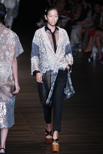 Jakarta, Indonesia - 05 Juni. Postcard by Biyan Wanaatmadja 30 Year in Fashion at Grand Ballroom Hotel Mulia. 05 Juni 2013. Senayan. Jakarta. [Foto: Mohammad Abduh/Wolipop]