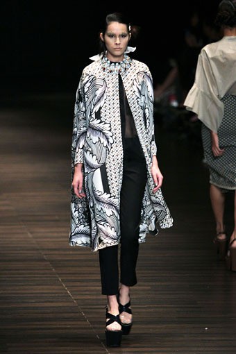 Jakarta, Indonesia - 05 Juni. Postcard by Biyan Wanaatmadja 30 Year in Fashion at Grand Ballroom Hotel Mulia. 05 Juni 2013. Senayan. Jakarta. [Foto: Mohammad Abduh/Wolipop]