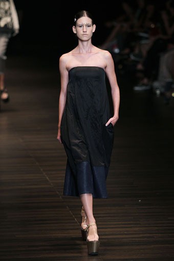 Jakarta, Indonesia - 05 Juni. Postcard by Biyan Wanaatmadja 30 Year in Fashion at Grand Ballroom Hotel Mulia. 05 Juni 2013. Senayan. Jakarta. [Foto: Mohammad Abduh/Wolipop]