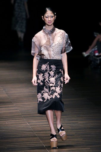 Jakarta, Indonesia - 05 Juni. Postcard by Biyan Wanaatmadja 30 Year in Fashion at Grand Ballroom Hotel Mulia. 05 Juni 2013. Senayan. Jakarta. [Foto: Mohammad Abduh/Wolipop]