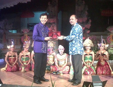 Gubernur Bali Sambut Forum Pemred di Kediamannya