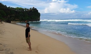 Pantai Pok Tunggal, Surga Baru di Yogyakarta