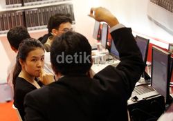 Zahir Accounting Ramaikan Festival Komputer Indonesia