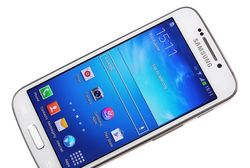 Galaxy S4 Zoom, Ini Ponsel atau Kamera?