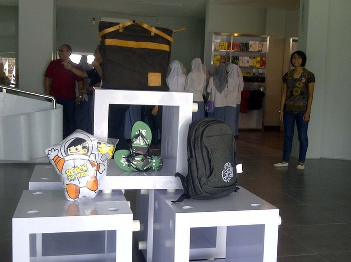 Yogya Makin Macet, Dagadu Djokdja Pindah Toko
