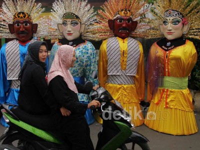 Sanggar Ondel-ondel Kebanjiran Order