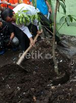 Jokowi Borong Barang UKM