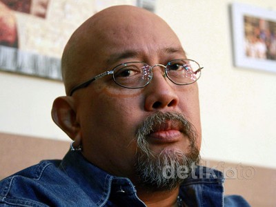 Jenggot Beruban Indro Warkop