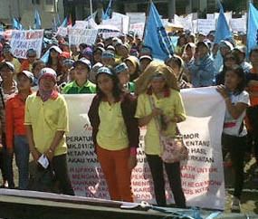 Tolak Permenkeu No 78, Ribuan Buruh Demo Bea Cukai Malang