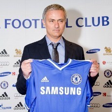 Mourinho Tak Hanya Incar Trofi, tapi Juga Ingin Bangun Chelsea