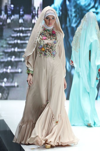 Jakarta, Indonesia - 02 Juni. Malik Moestaram Frammenti di Romance. Indonesia Islamic Fashion Fair 2013 at Jakarta Convention Center. 02 Juni 2013. Senayan. Jakarta. [Foto: Mohammad Abduh/Wolipop]