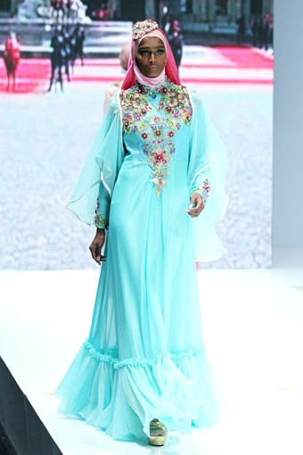 Jakarta, Indonesia - 02 Juni. Malik Moestaram Frammenti di Romance. Indonesia Islamic Fashion Fair 2013 at Jakarta Convention Center. 02 Juni 2013. Senayan. Jakarta. [Foto: Mohammad Abduh/Wolipop]